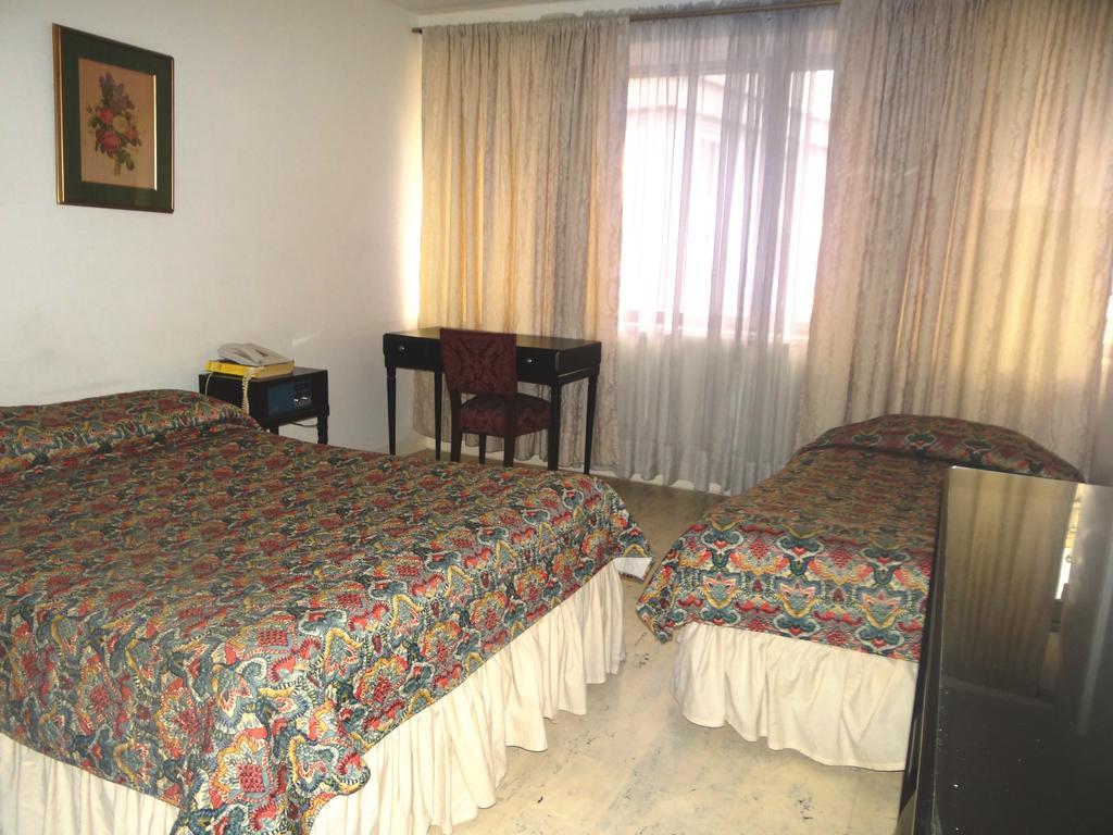 Hotel Nutibara Express Medellín Quarto foto